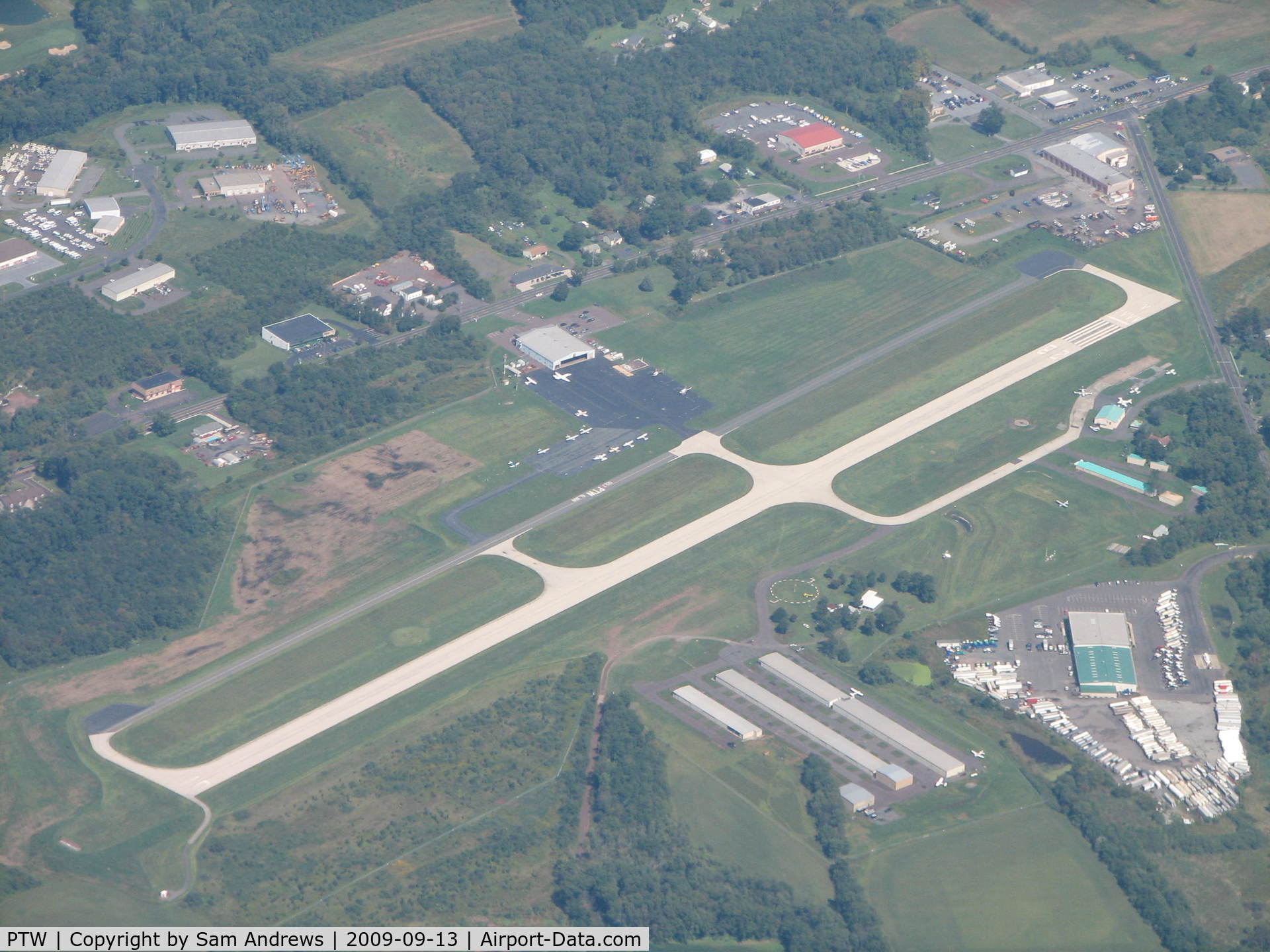 Heritage Field Airport (PTW) - Flying home from the Brandywine Fly-in.