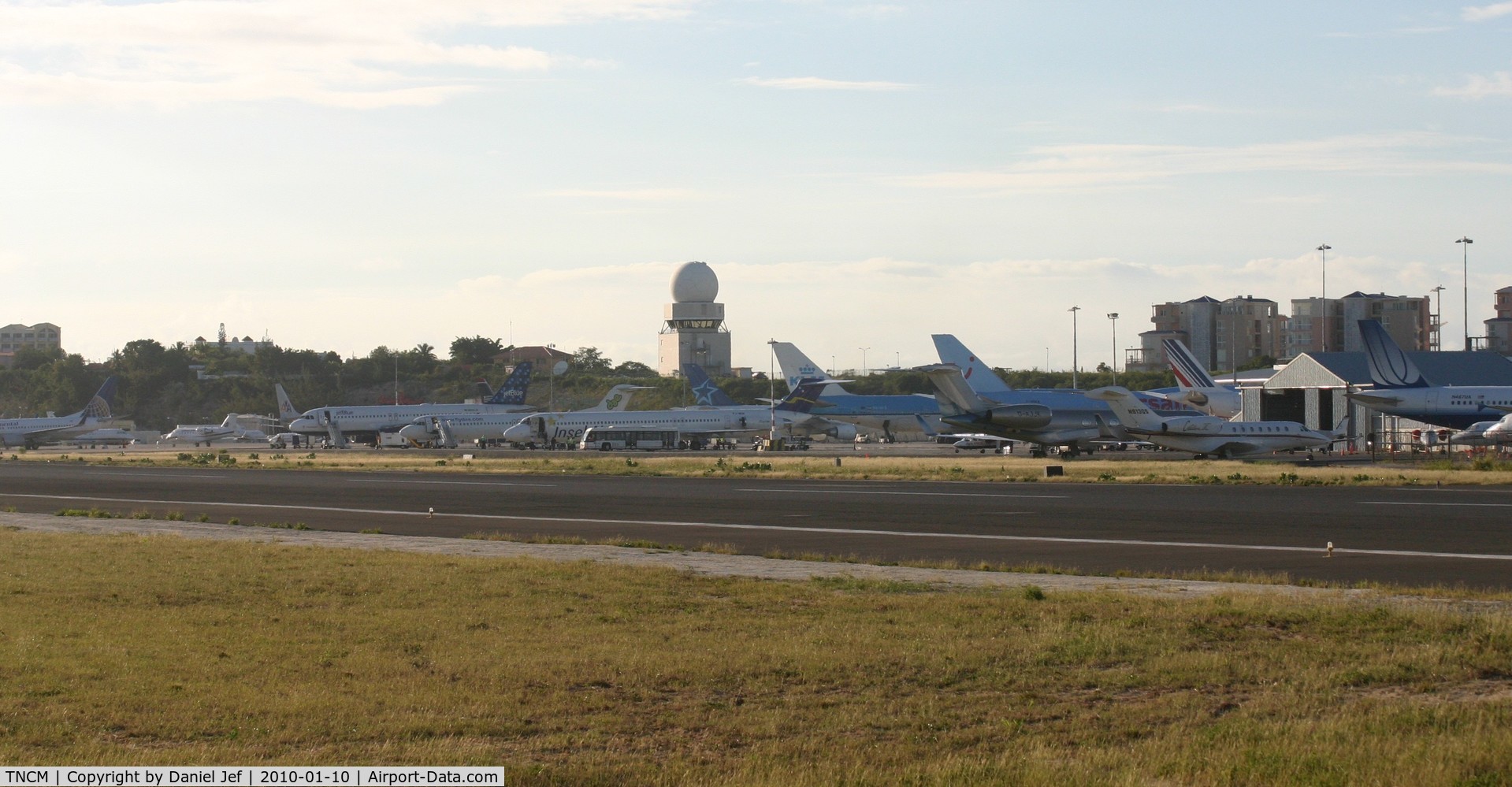 Princess Juliana International Airport, Philipsburg, Sint Maarten Netherlands Antilles (TNCM) - A mad sunday at TNCM look at the aircrafts that are park on the C ramp. its not normal!!!!!