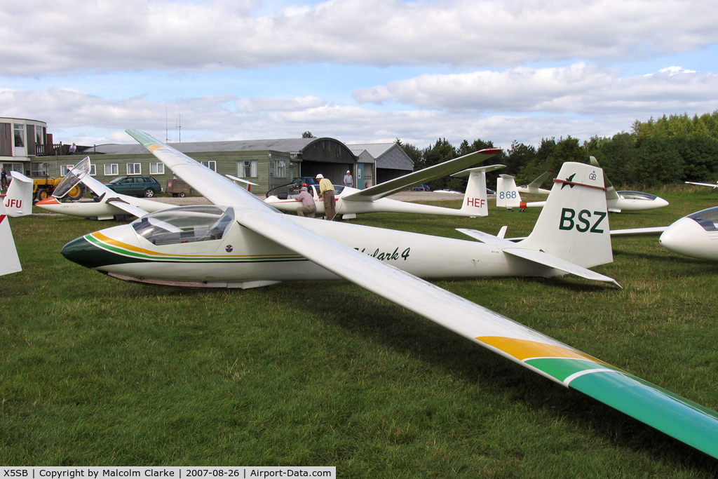 X5SB Airport - A busy weekend at Sutton Bank gliding airfield, North Yorkshire in 2007.
