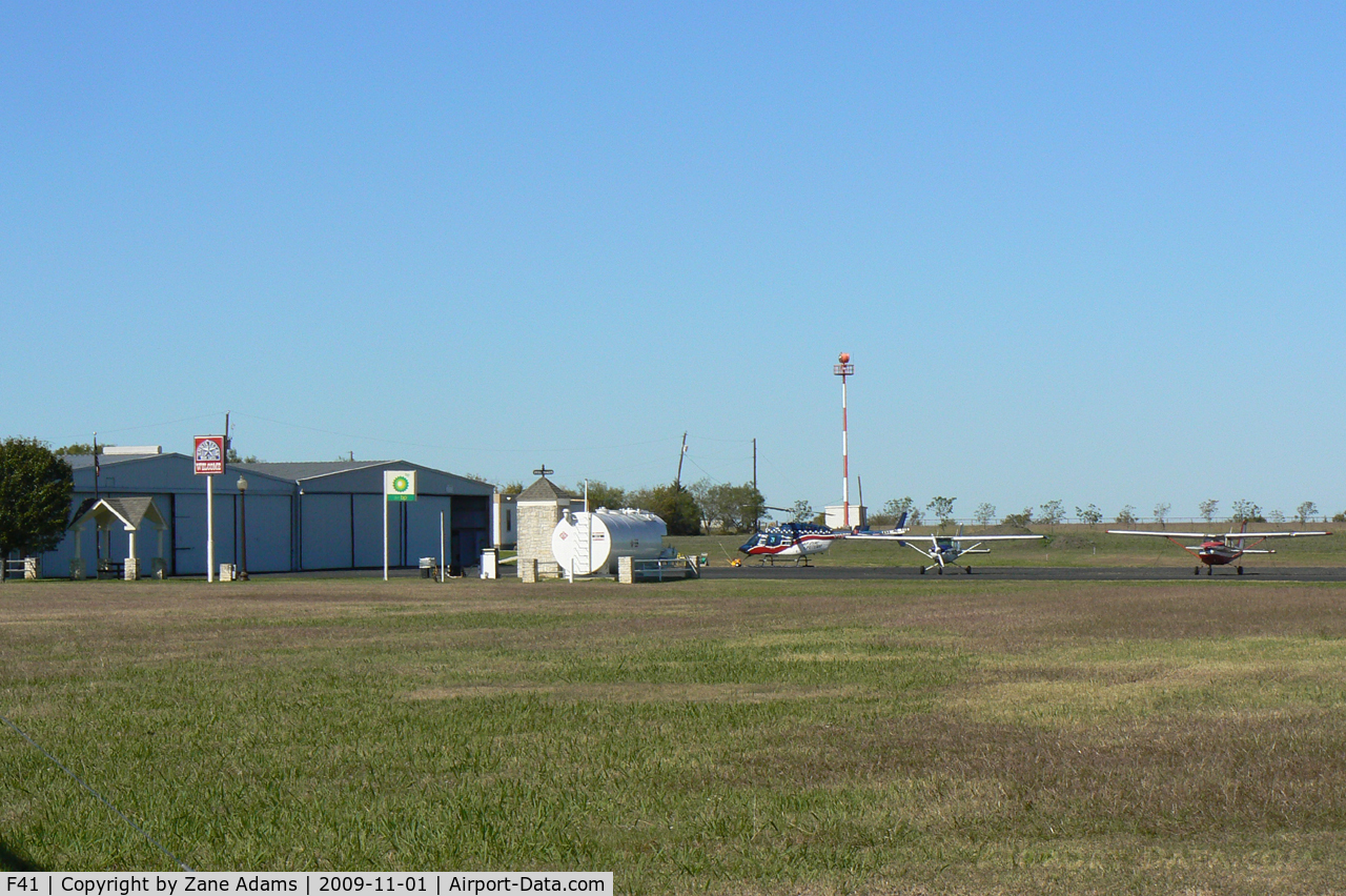 Ennis Municipal Airport (F41) - Ennis Municipal