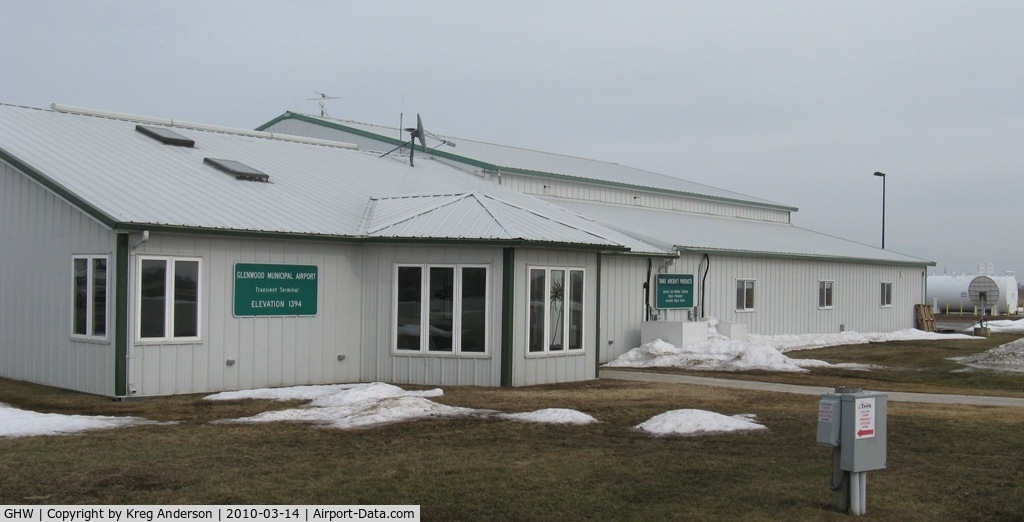 Glenwood Municipal Airport (GHW) - The Glenwood arrivals/departures building connected to Tanis Aircraft Services.
