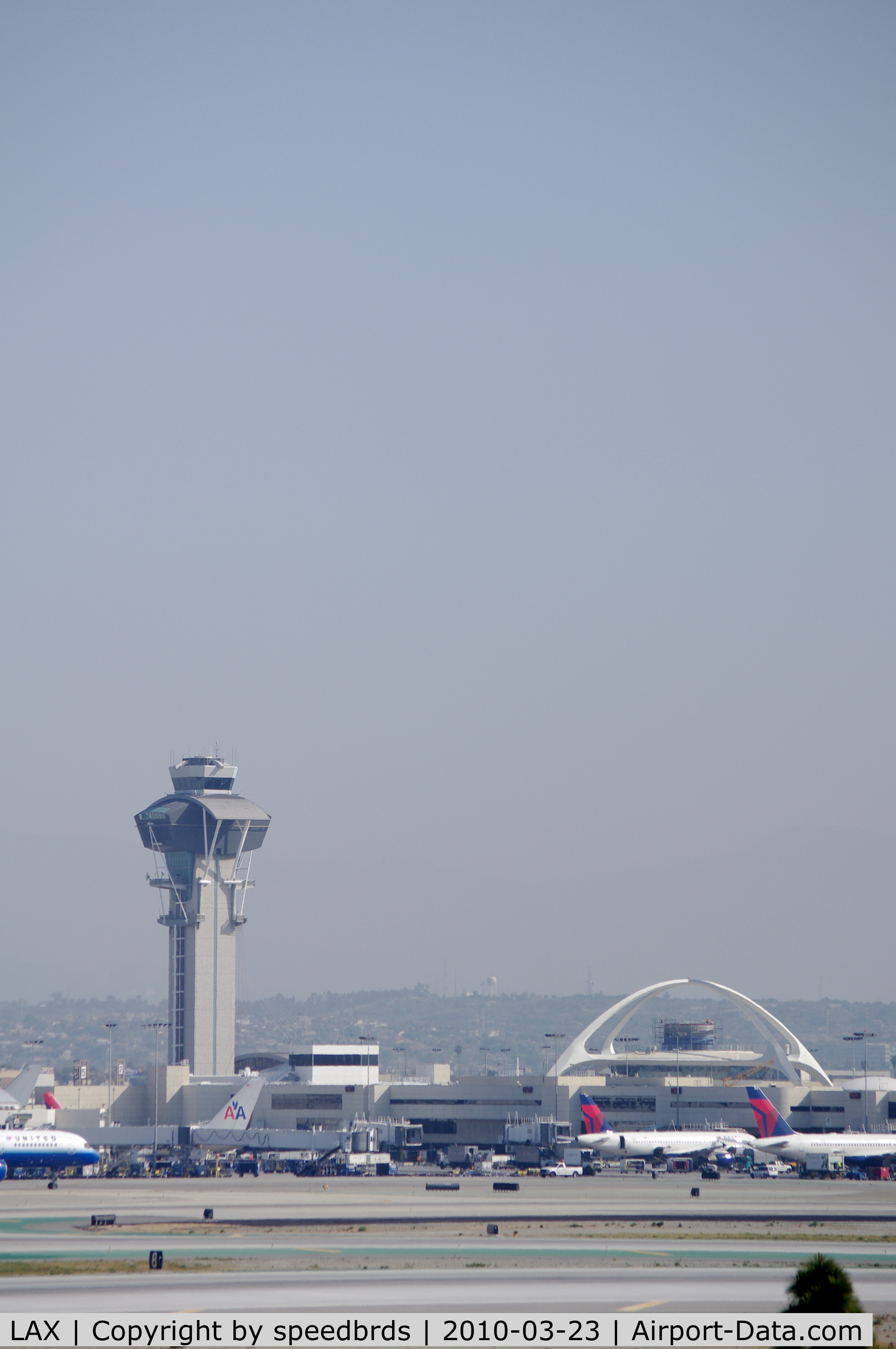 Los Angeles International Airport (LAX) - A beautiful March morning at LAX