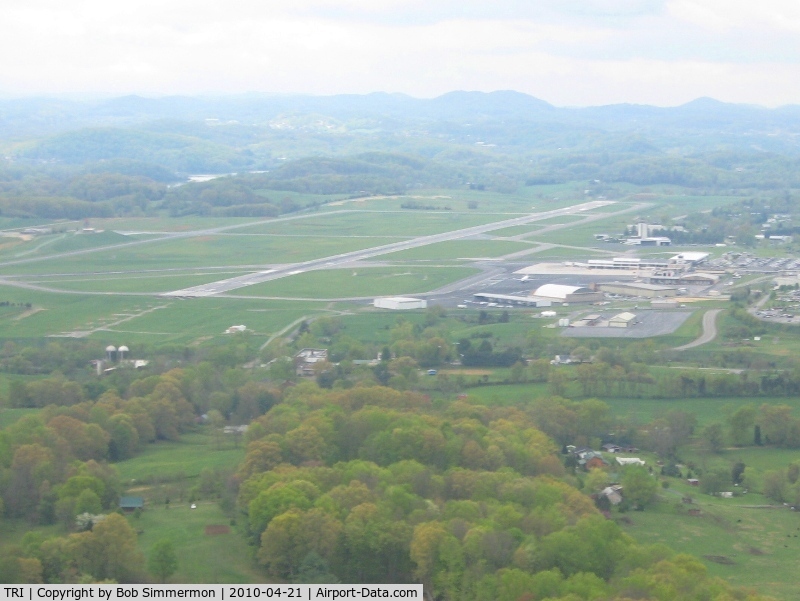 Tri-cities Regional Tn/va Airport (TRI) - Approaching from the NE for 23.