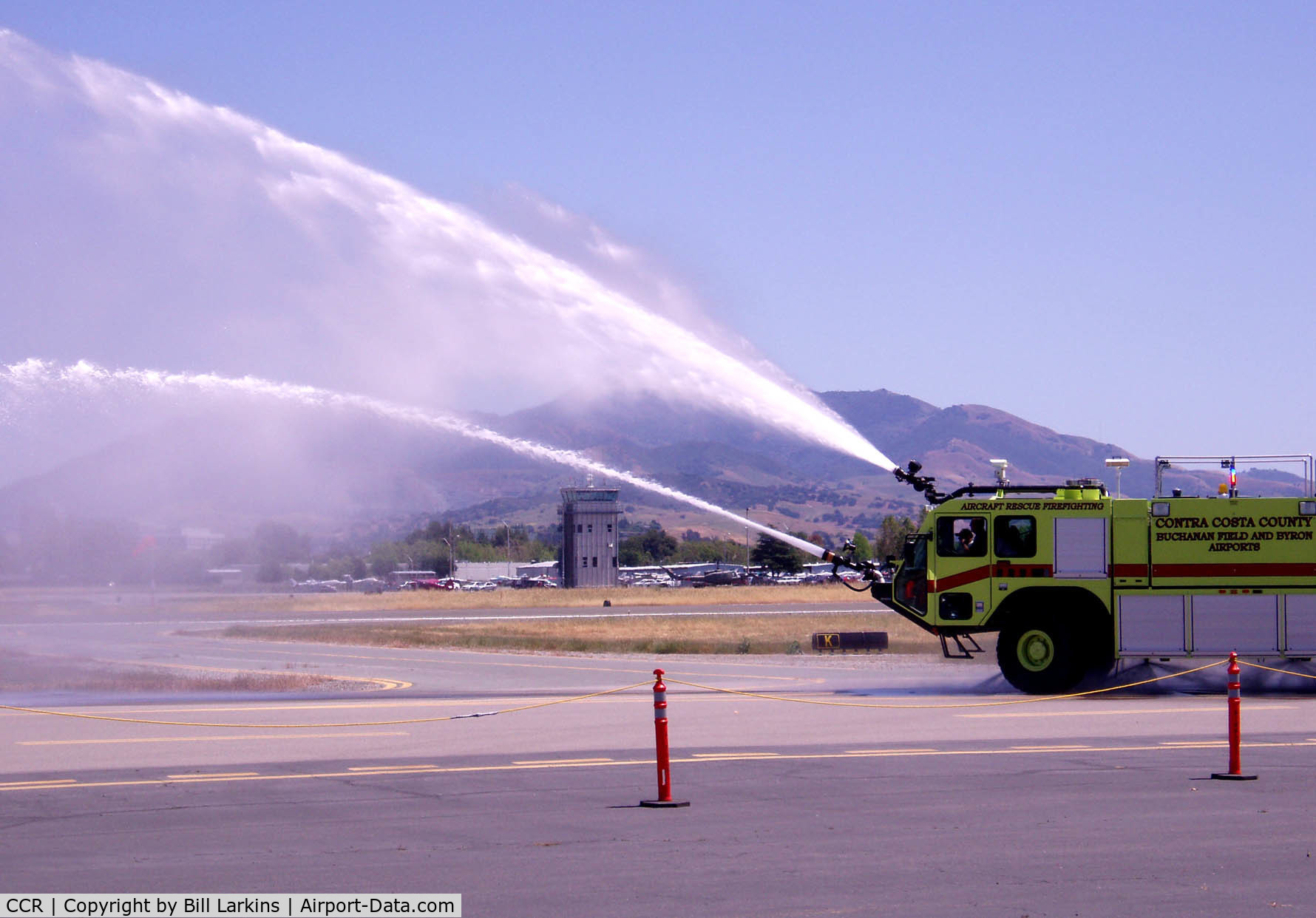 Buchanan Field Airport (CCR) - Fire fighting demonstration