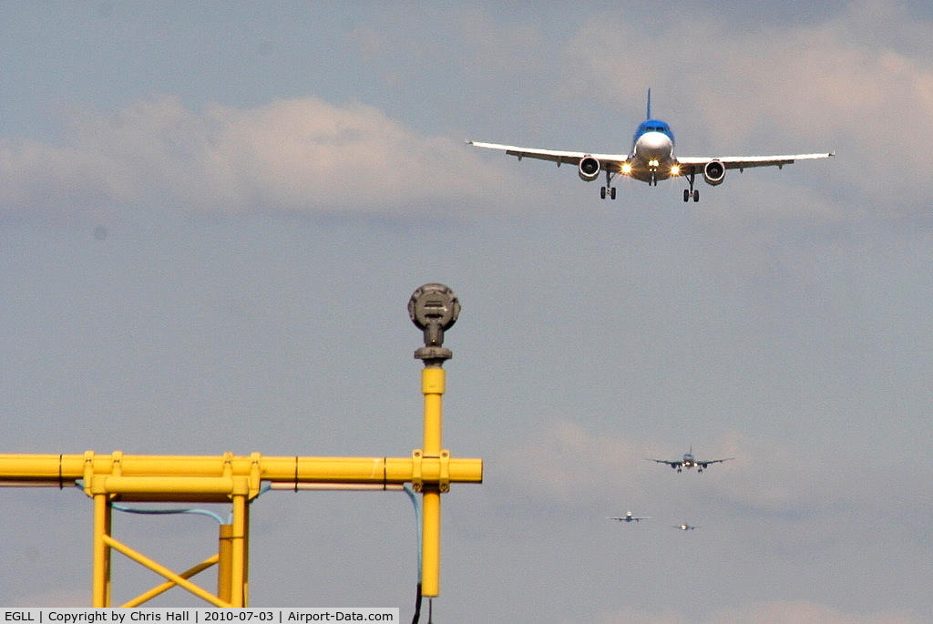 London Heathrow Airport, London, England United Kingdom (EGLL) - on approach to RW 27R at Heathrow