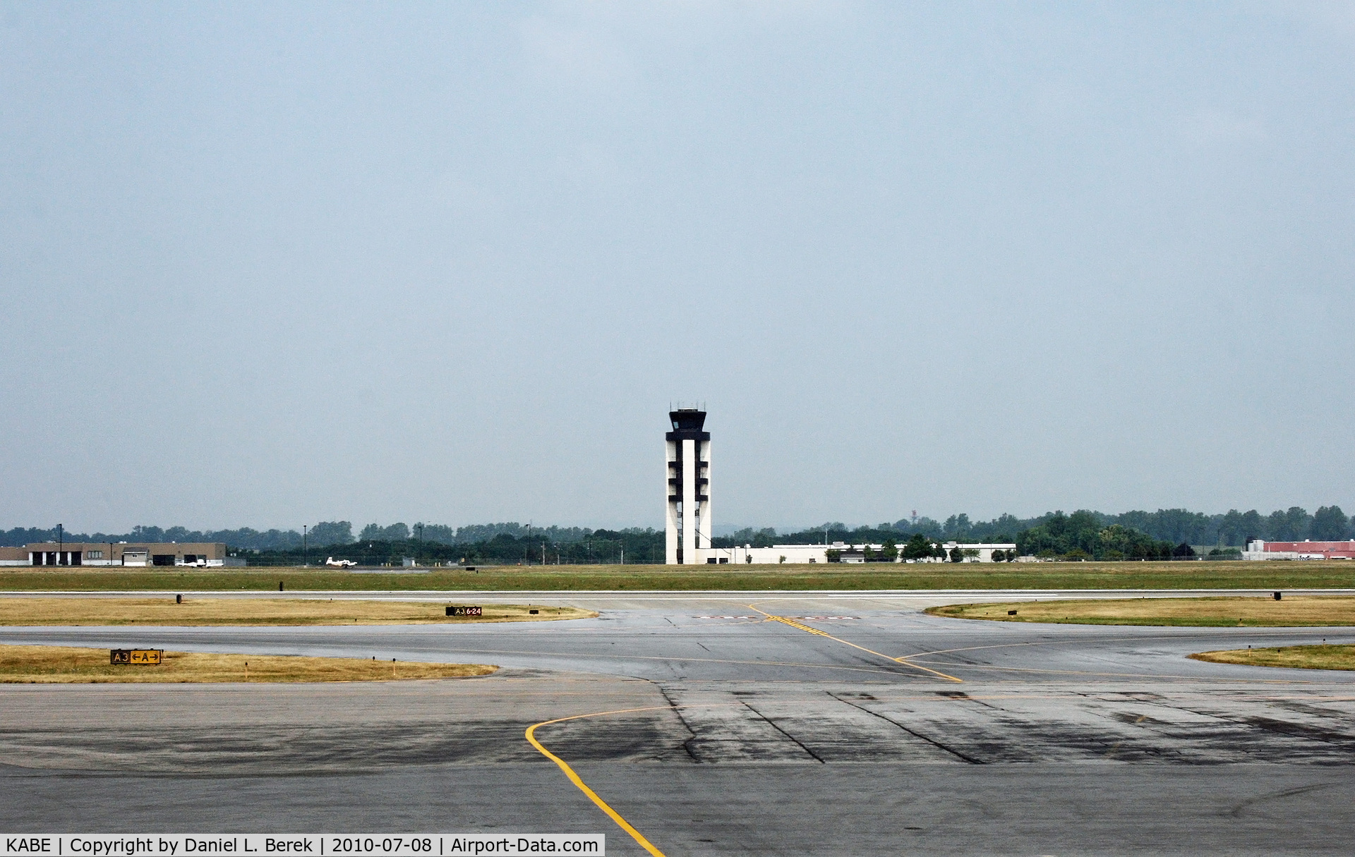 Lehigh Valley International Airport (ABE) - This is an overview of the new control tower.