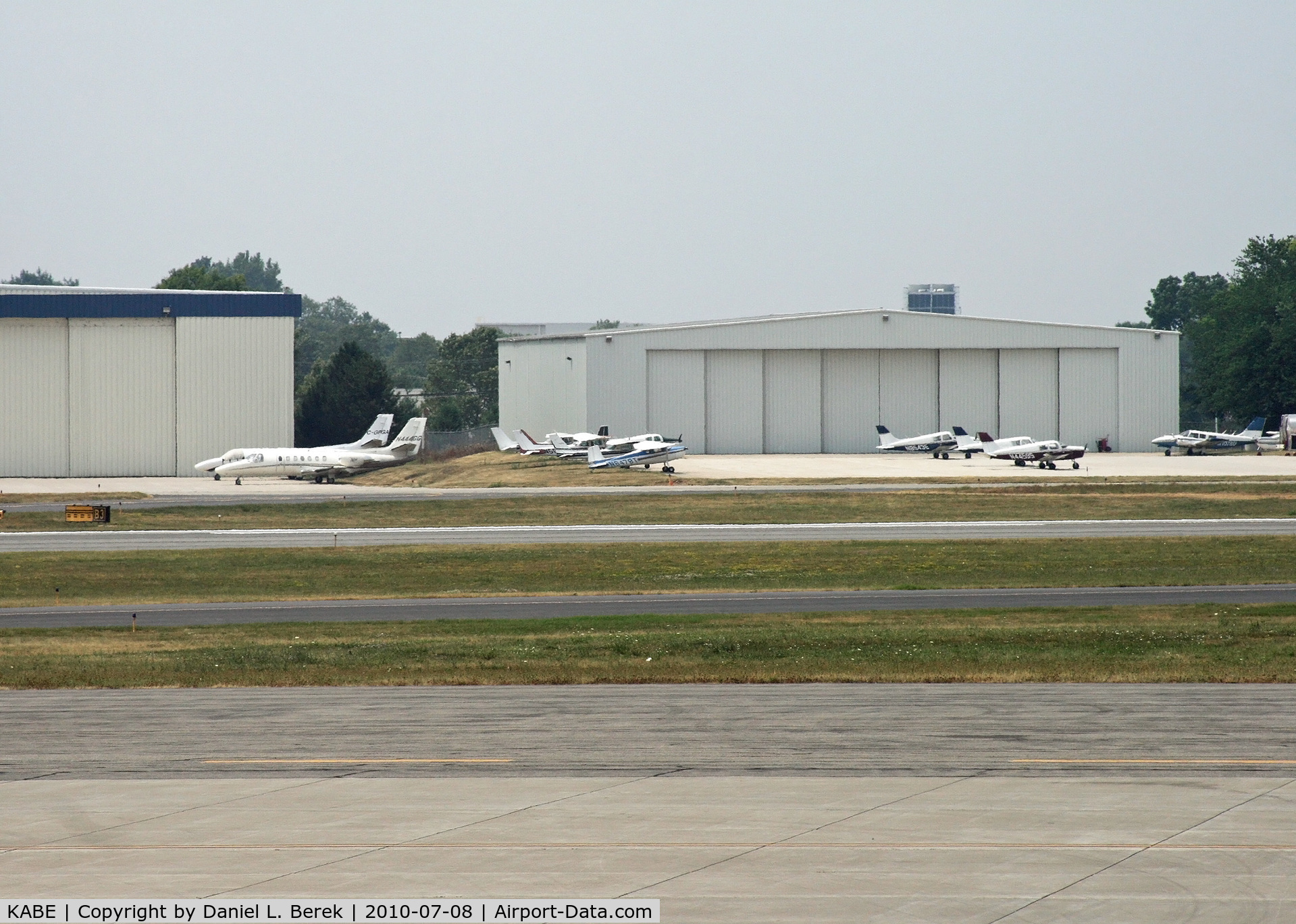 Lehigh Valley International Airport (ABE) - This is the new general aviation facility at the north end of the airport.