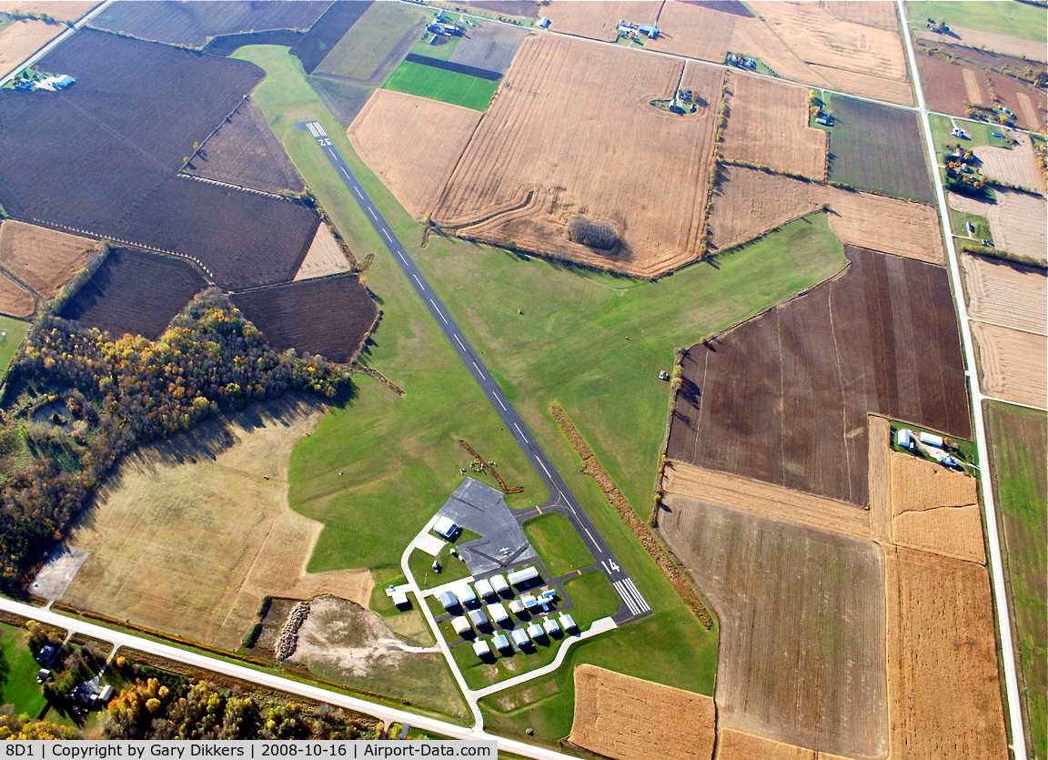 New Holstein Municipal Airport (8D1) - New Holstein Muni