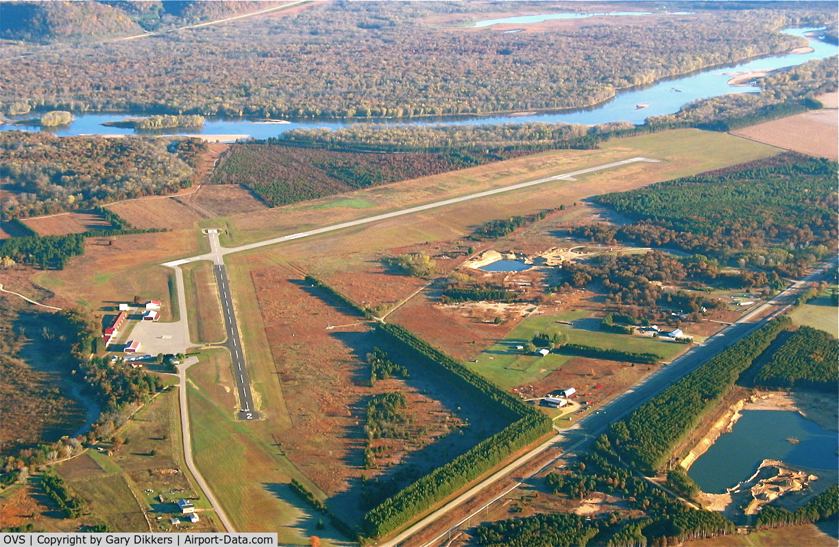 Boscobel Airport (OVS) - Early morning in the Wisconsin River valley.