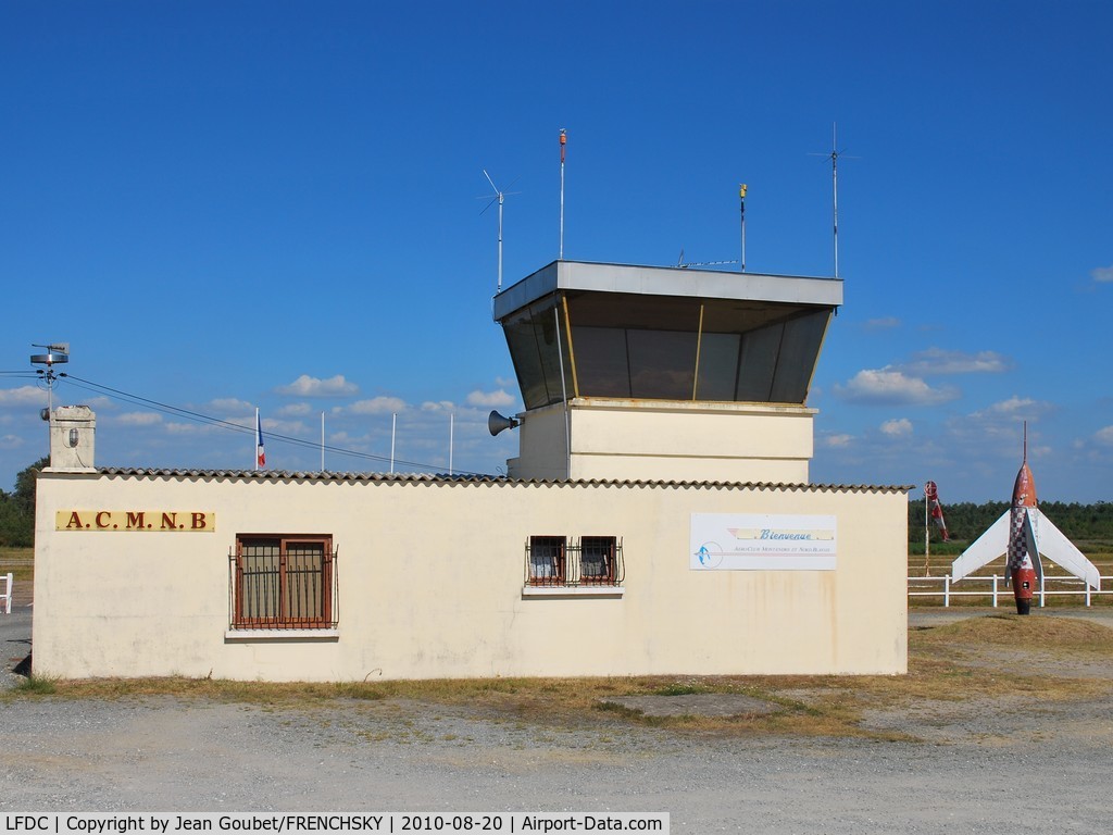Montendre Marcillac Airport, Montendre France (LFDC) - control tower