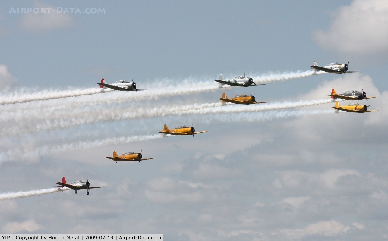 Willow Run Airport (YIP) - 4 T-6s, 4 Harvards and a Vultee