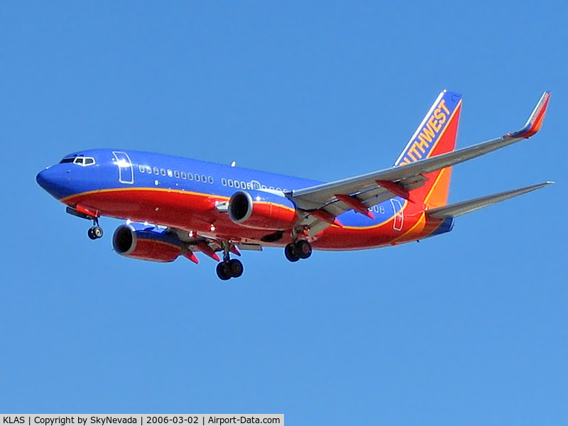 Mc Carran International Airport (LAS) - Southwest Airlines / Looks like a running back - ball tucked in arm extended to push away a tackler.