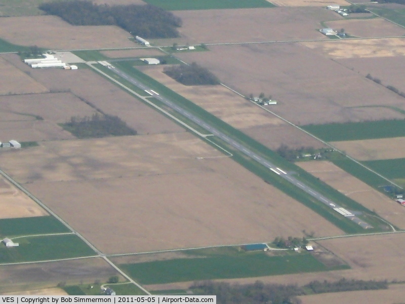 Darke County Airport (VES) - Looking SE from 5000'