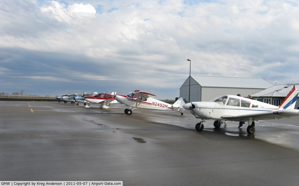 Glenwood Municipal Airport (GHW) - All 6 planes lined up for Young Eagles flights.