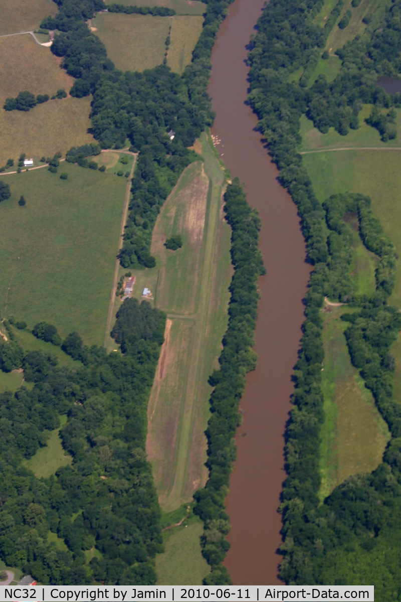 Berts Airport (NC32) - A well-maintained airstrip with a beautiful approach over the river.