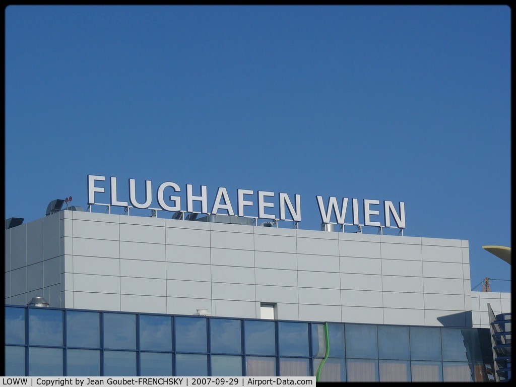 Vienna International Airport, Vienna Austria (LOWW) - flughafen Wien