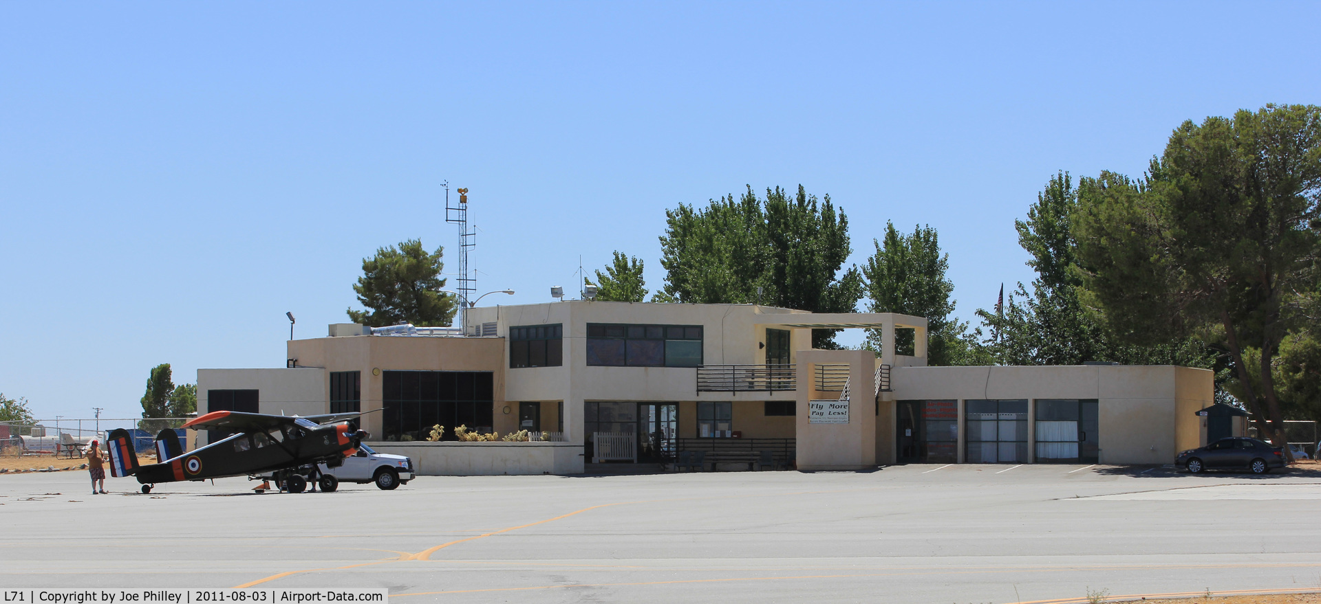 California City Municipal Airport (L71) - Great place to visit,Great food and cheap fuel