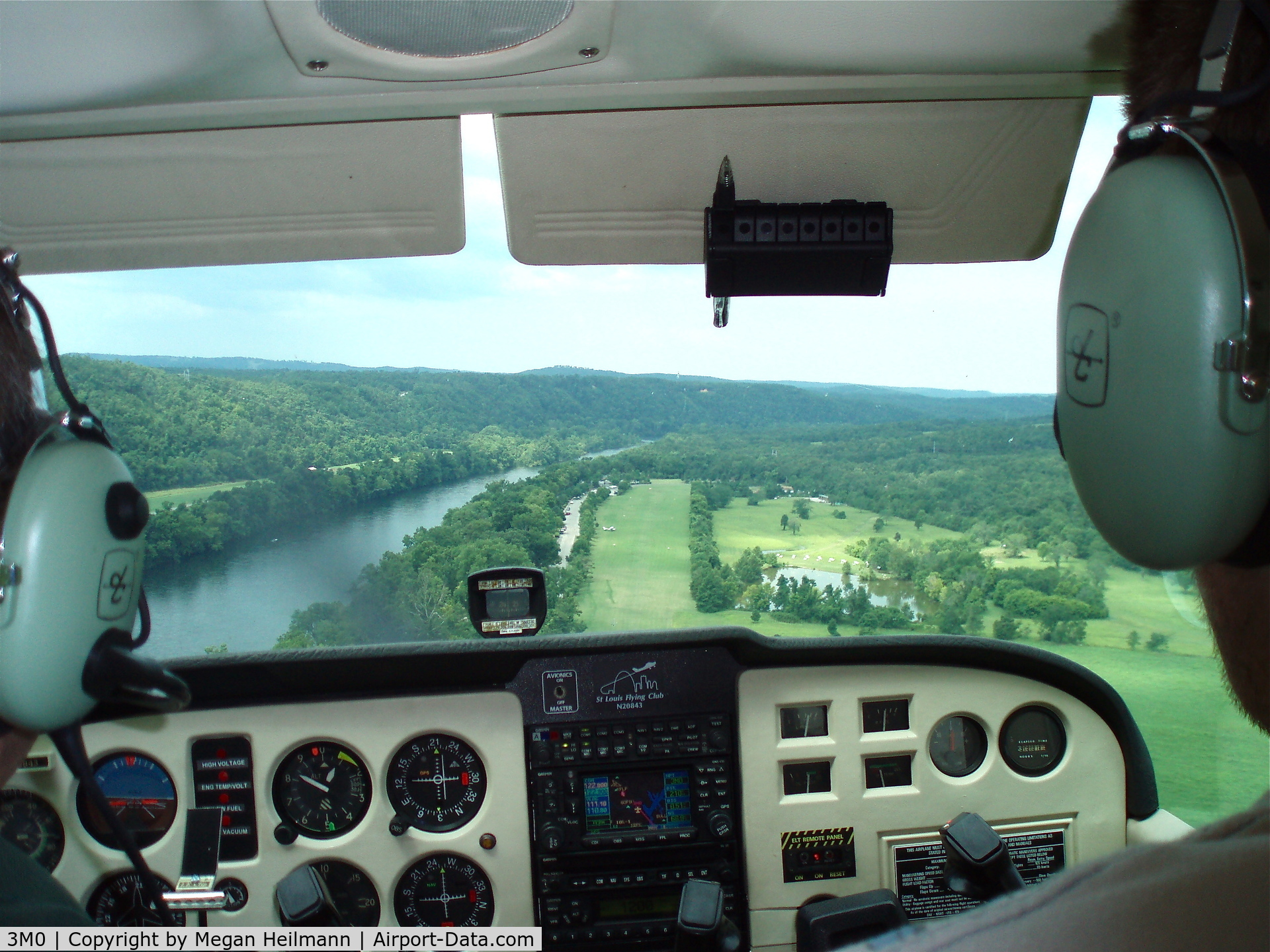 Gastons Airport (3M0) - Final approach to runway 24