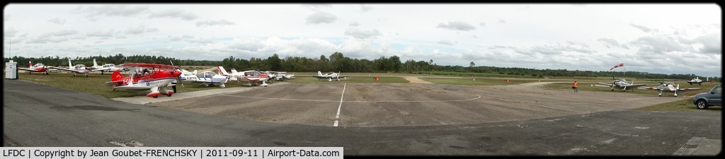 Montendre Marcillac Airport, Montendre France (LFDC) - panoramique