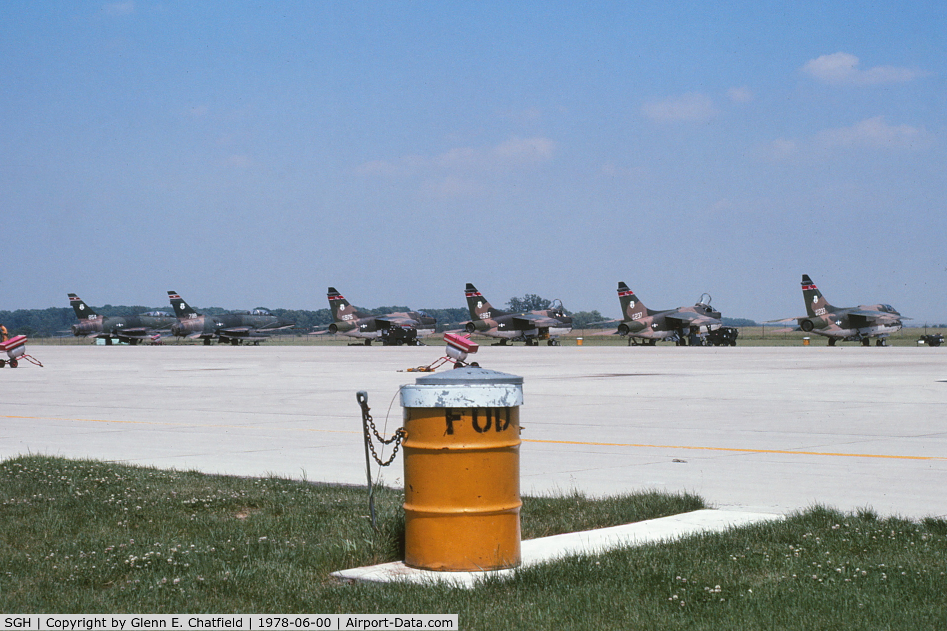 Springfield-beckley Municipal Airport (SGH) - The line-up on the Air National Guard Ramp