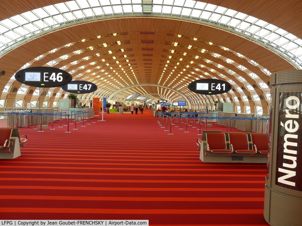 Paris Charles de Gaulle Airport (Roissy Airport), Paris France (LFPG) - E41 E46 E47