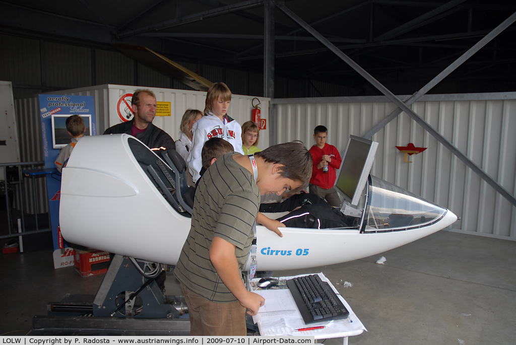 LOLW Airport - Glider Pilot Simulator at Welser Flugtage 2009