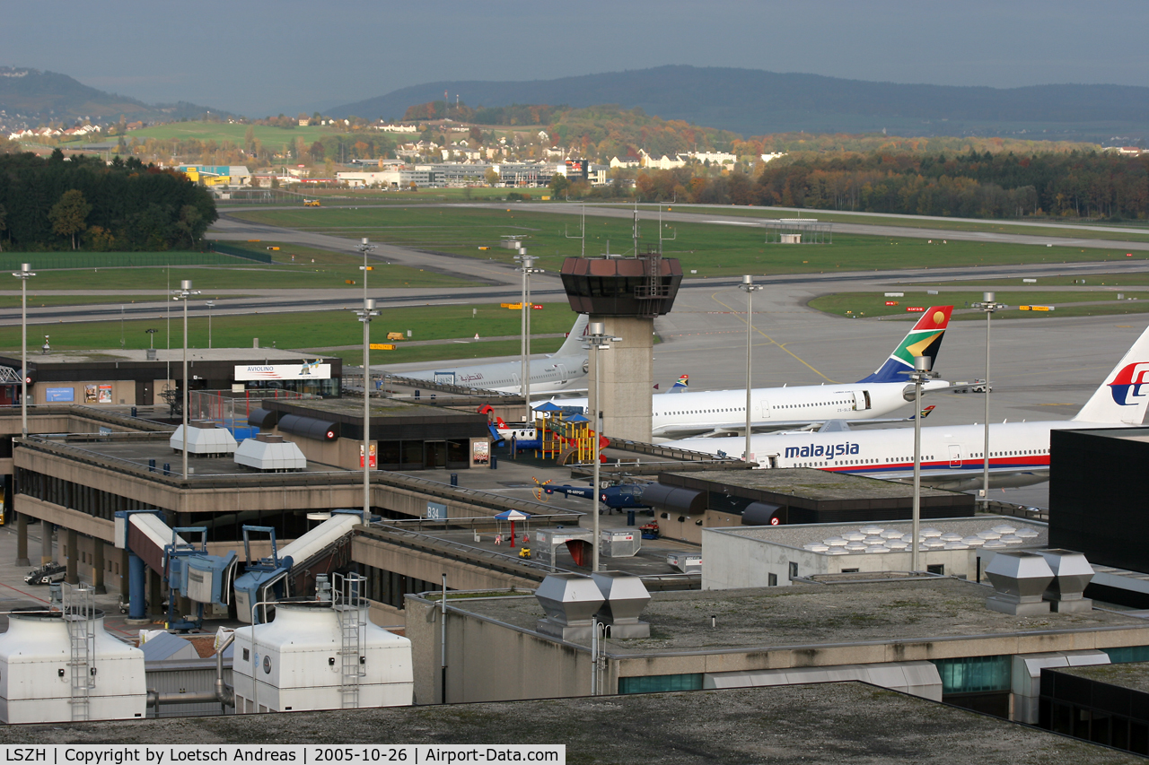 Zurich International Airport, Zurich Switzerland (LSZH) - visitors terrace old / the new opening dec 2011