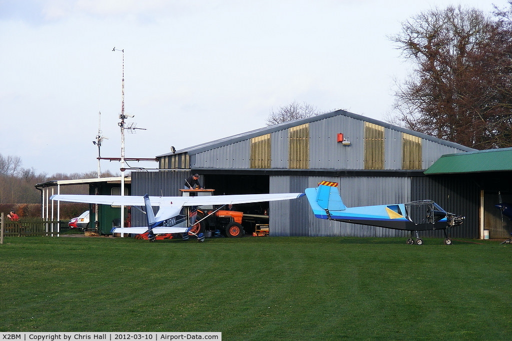 X2BM Airport - Lower Wasing Farm, Brimpton