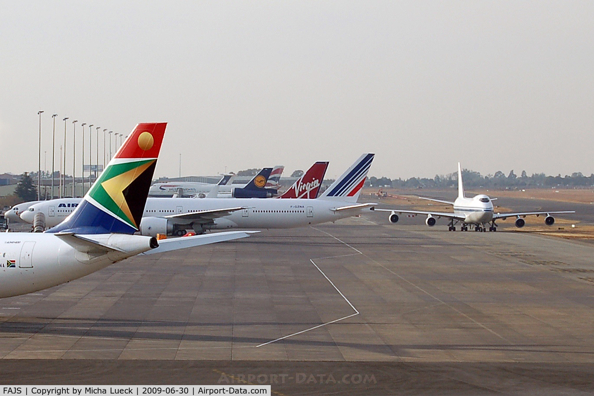 OR Tambo International Airport, Johannesburg South Africa (FAJS) - Wide-body galore!