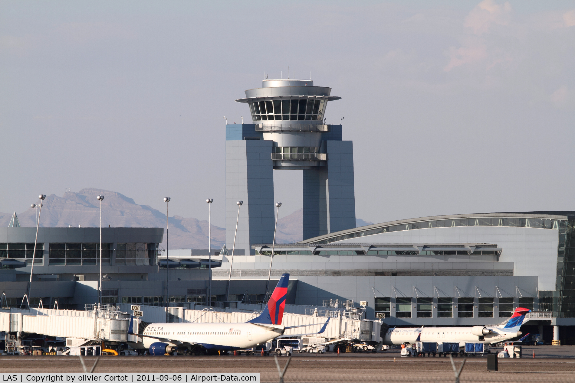 Mc Carran International Airport (LAS) - the tower