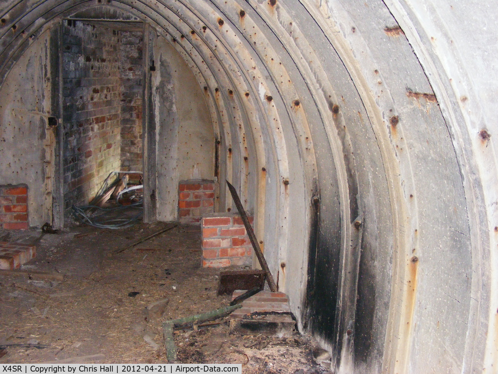 X4SR Airport - inside the Type B fighter pen shelter at RNAS Stretton