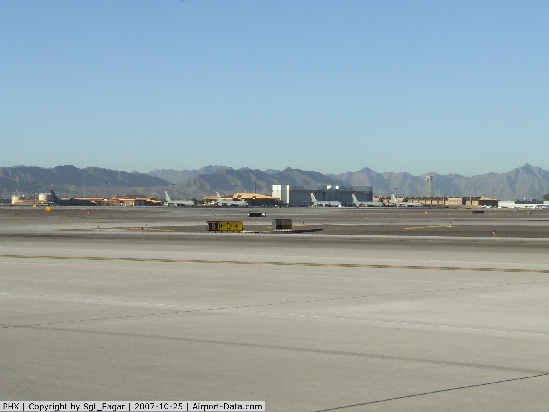 Phoenix Sky Harbor International Airport (PHX) - National Guard KC-135's