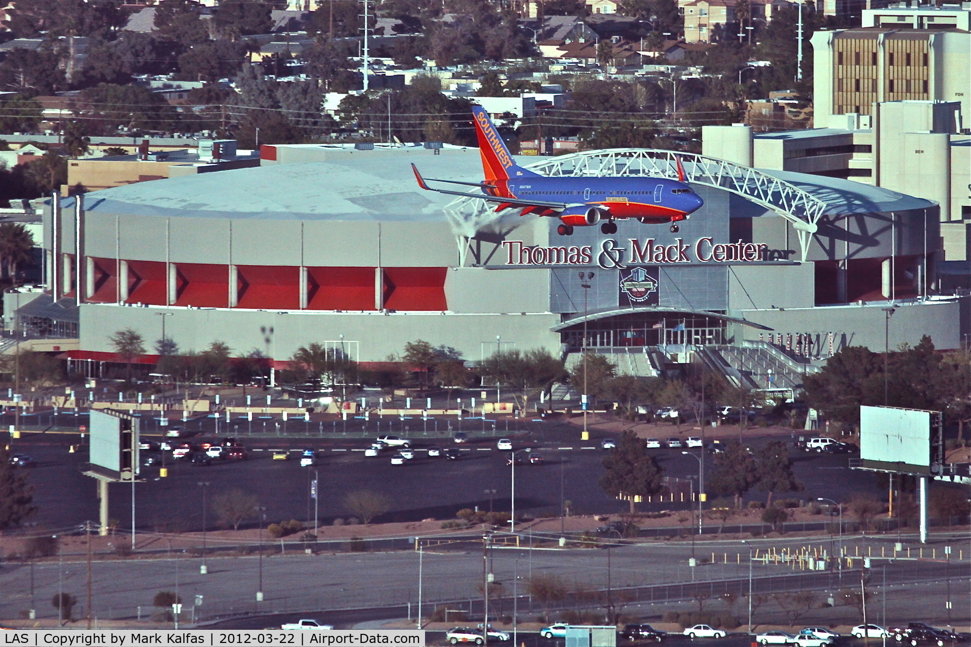 Mc Carran International Airport (LAS) - Southwest Airlines Boeing 737-7H4 on short final for RWY 19L at Las Vegas International.