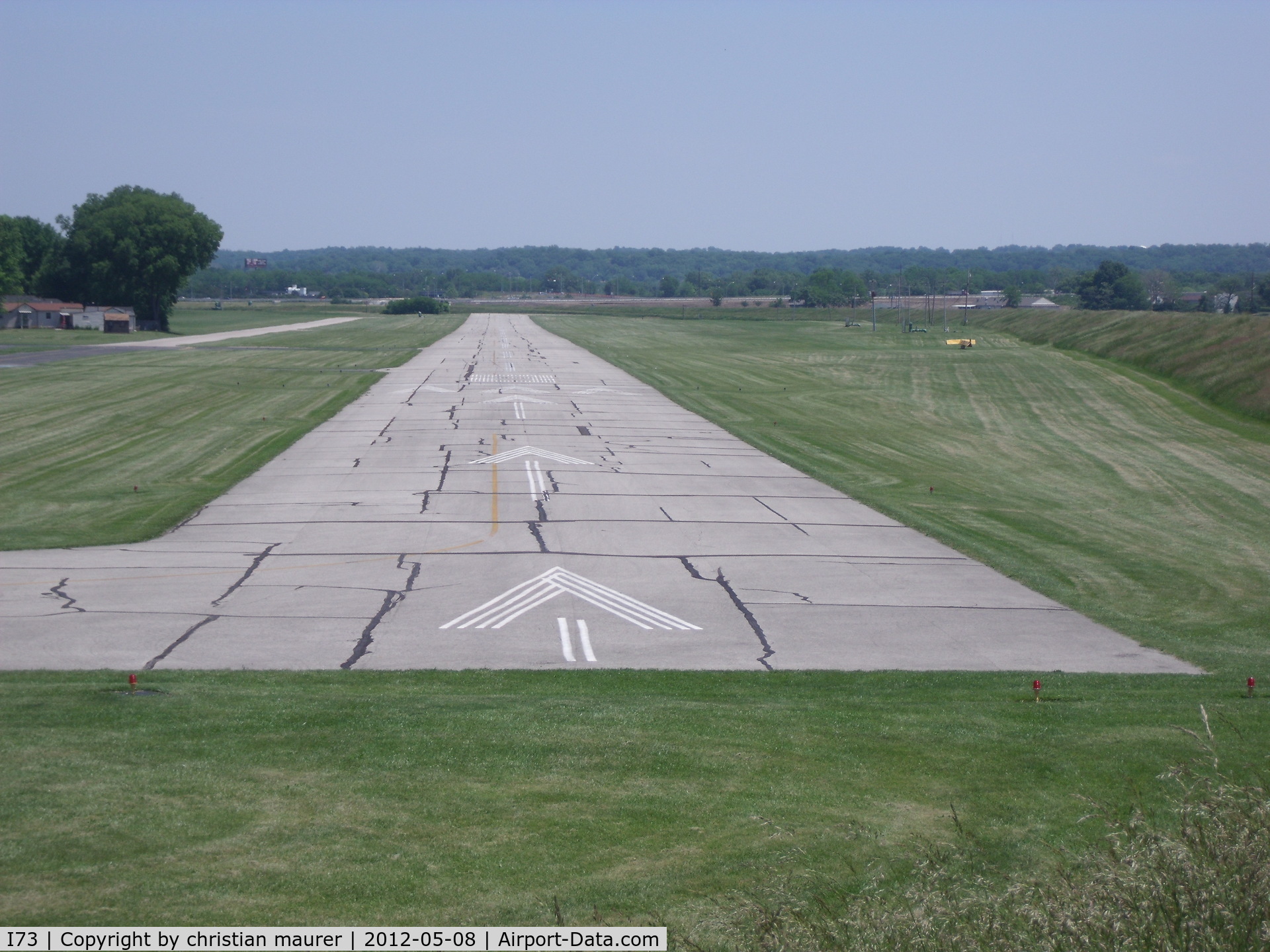 Moraine Air Park Airport (I73) - the runway