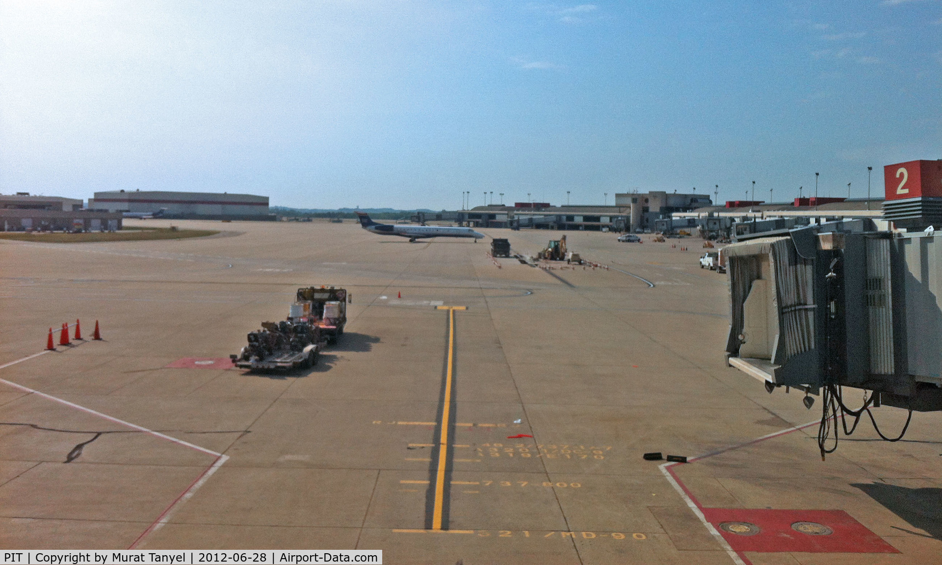 Pittsburgh International Airport (PIT) - View from Concourse B