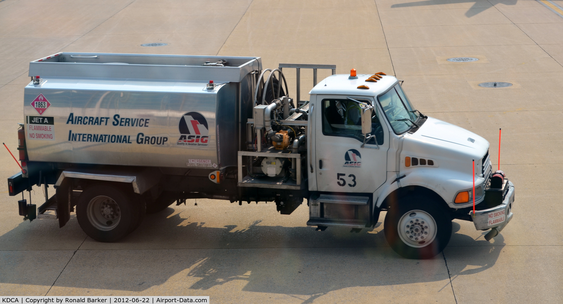 Ronald Reagan Washington National Airport (DCA) - Fuel truck 53