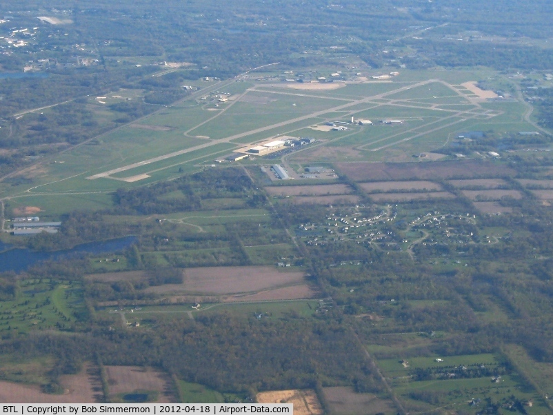 W K Kellogg Airport (BTL) - Looking north