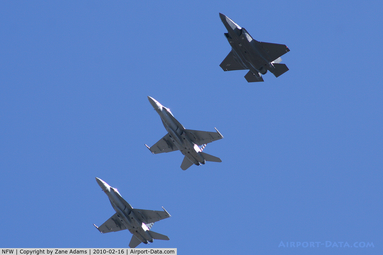 Fort Worth Nas Jrb/carswell Field Airport (NFW) - F-35 test flight program - BF-03 and two F/A-18 escorts from NAS Pax River over NAS Fort Worth