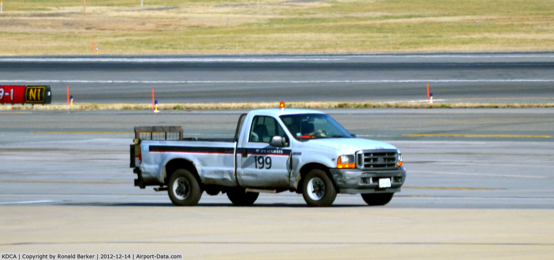 Ronald Reagan Washington National Airport (DCA) - Truck 199