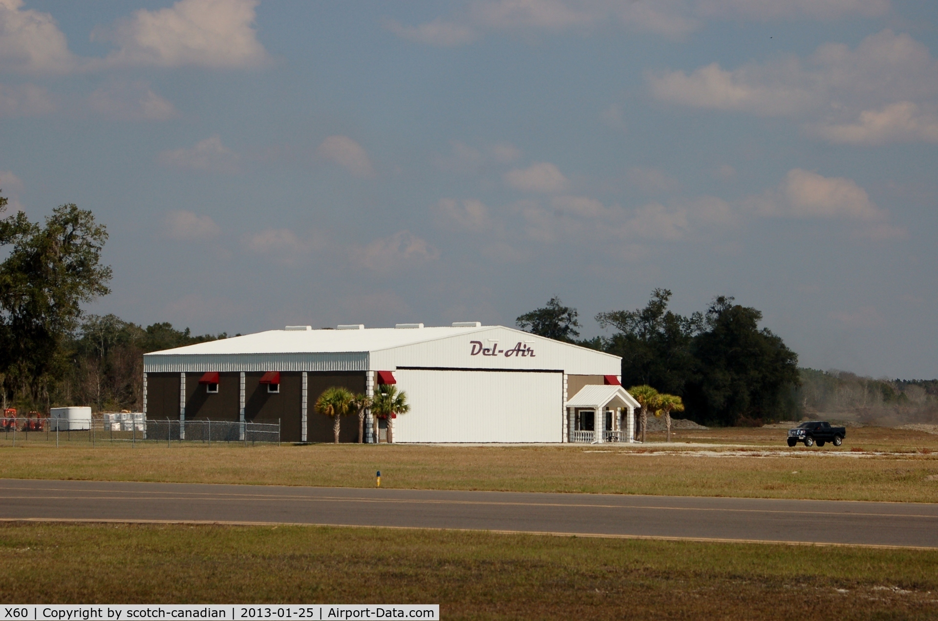 Williston Municipal Airport (X60) - Del-Air Hangar at Williston Municipal Airport, Williston, FL