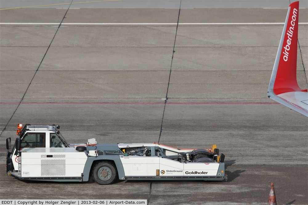 Tegel International Airport (closing in 2011), Berlin Germany (EDDT) - Size S pusher on way to a new task....