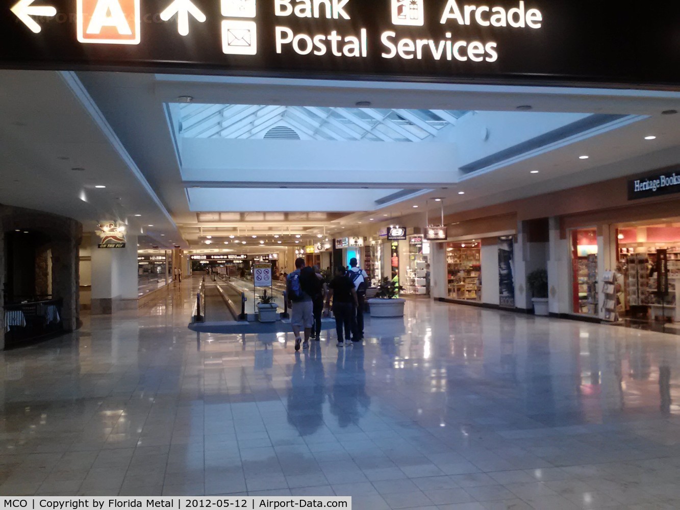 Orlando International Airport (MCO) - B Terminal mall area