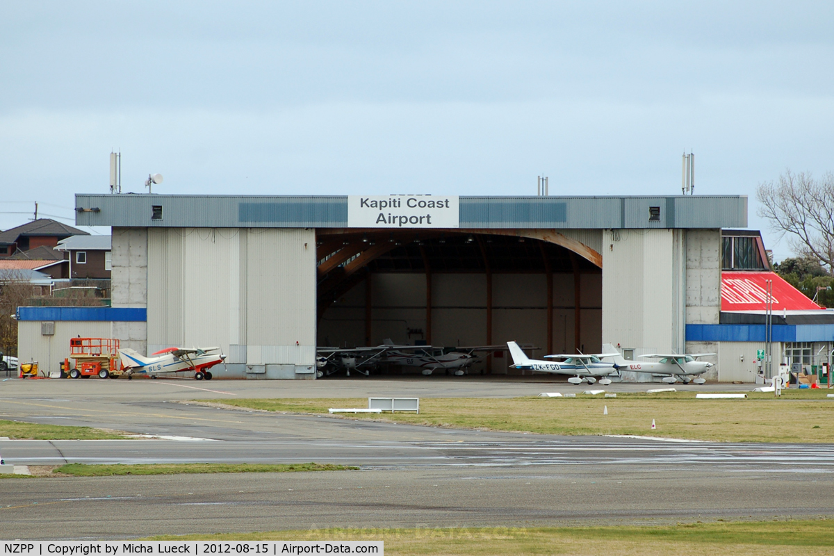 Paraparaumu Airport, Paraparaumu New Zealand (NZPP) - The small airport at Paraparaumu