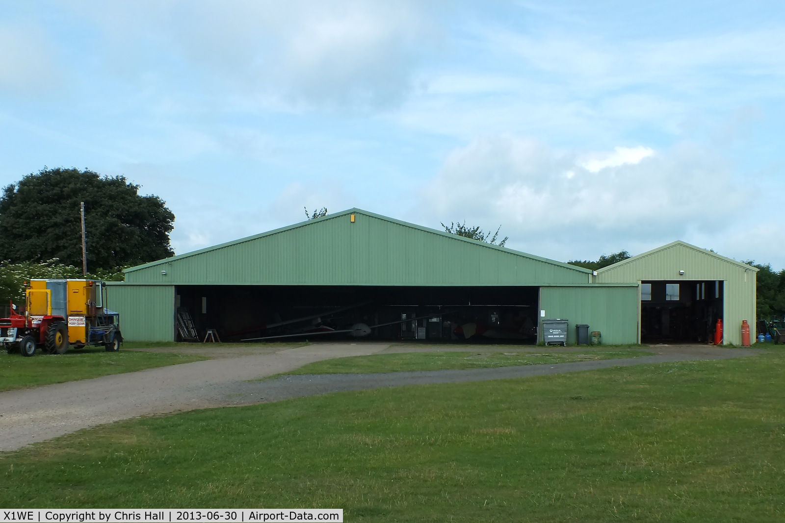 X1WE Airport - Oxford Gliding Club hangar at Weston on the Green