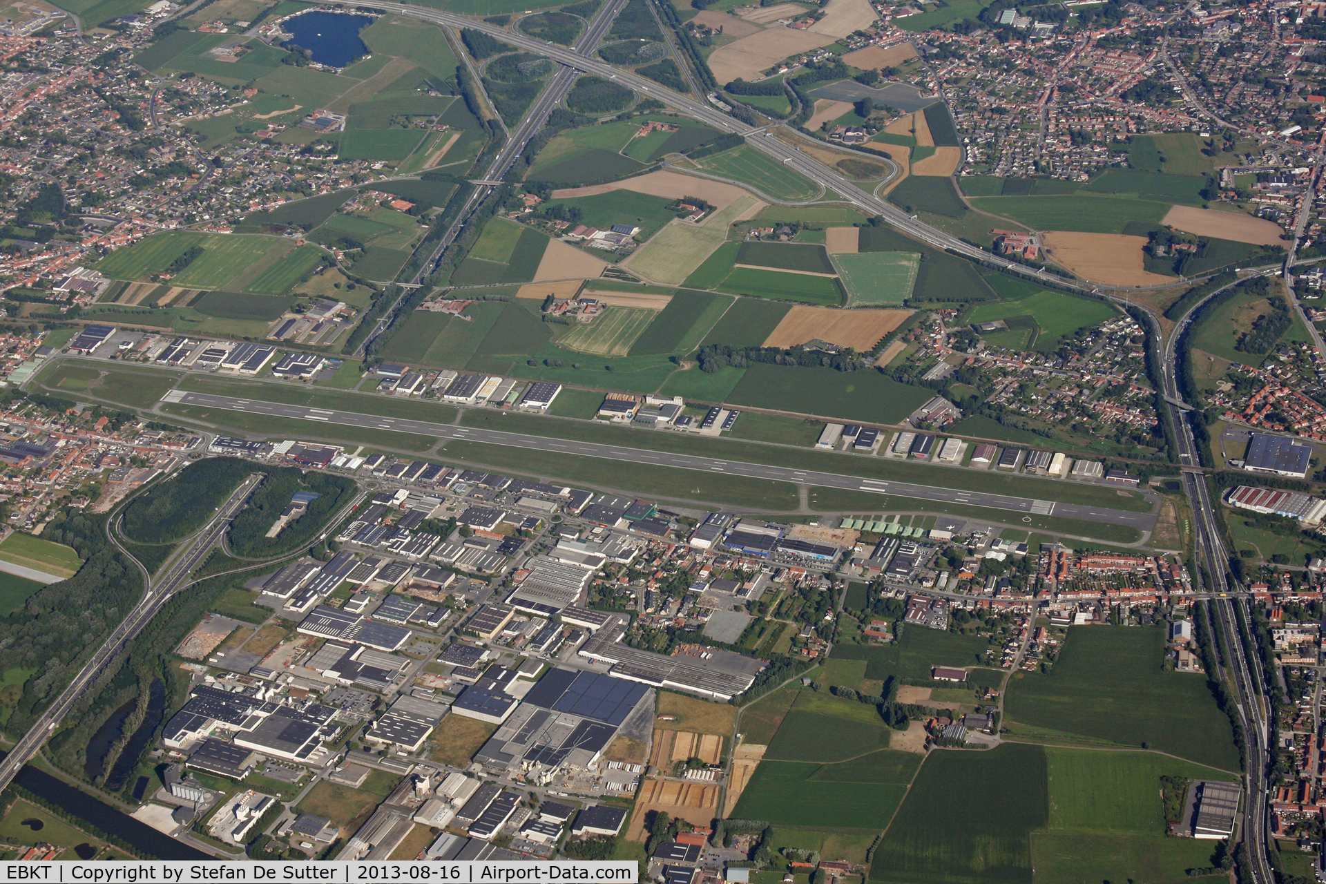 Kortrijk-Wevelgem International Airport, Kortrijk / Wevelgem Belgium (EBKT) - From FL80.