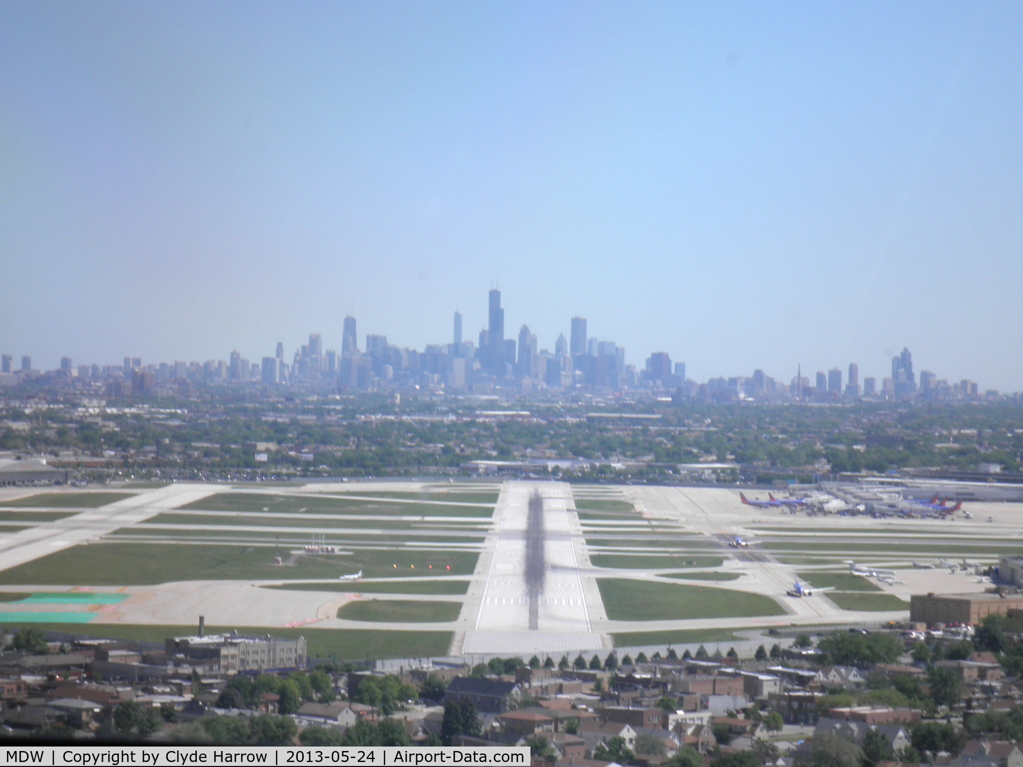 Chicago Midway International Airport (MDW) - On final into MDW