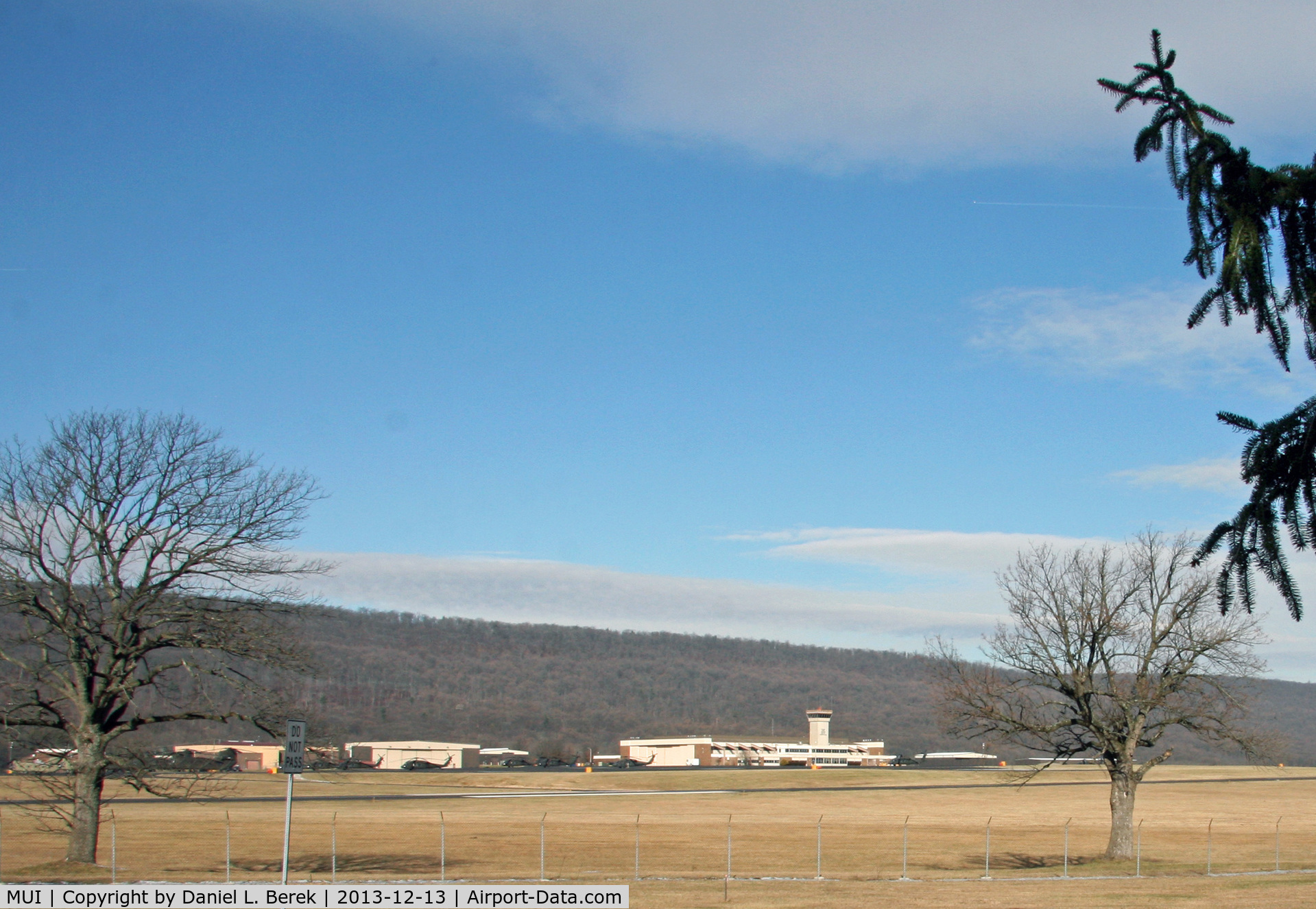 Muir Aaf (fort Indiantown Gap) Airport (MUI) - This U.S. Army field serves Fort Indiantown Gap; it is adjacent to the Pennsylvania National Guard Military Museum and numerous veterans monuments and cemeteries. 