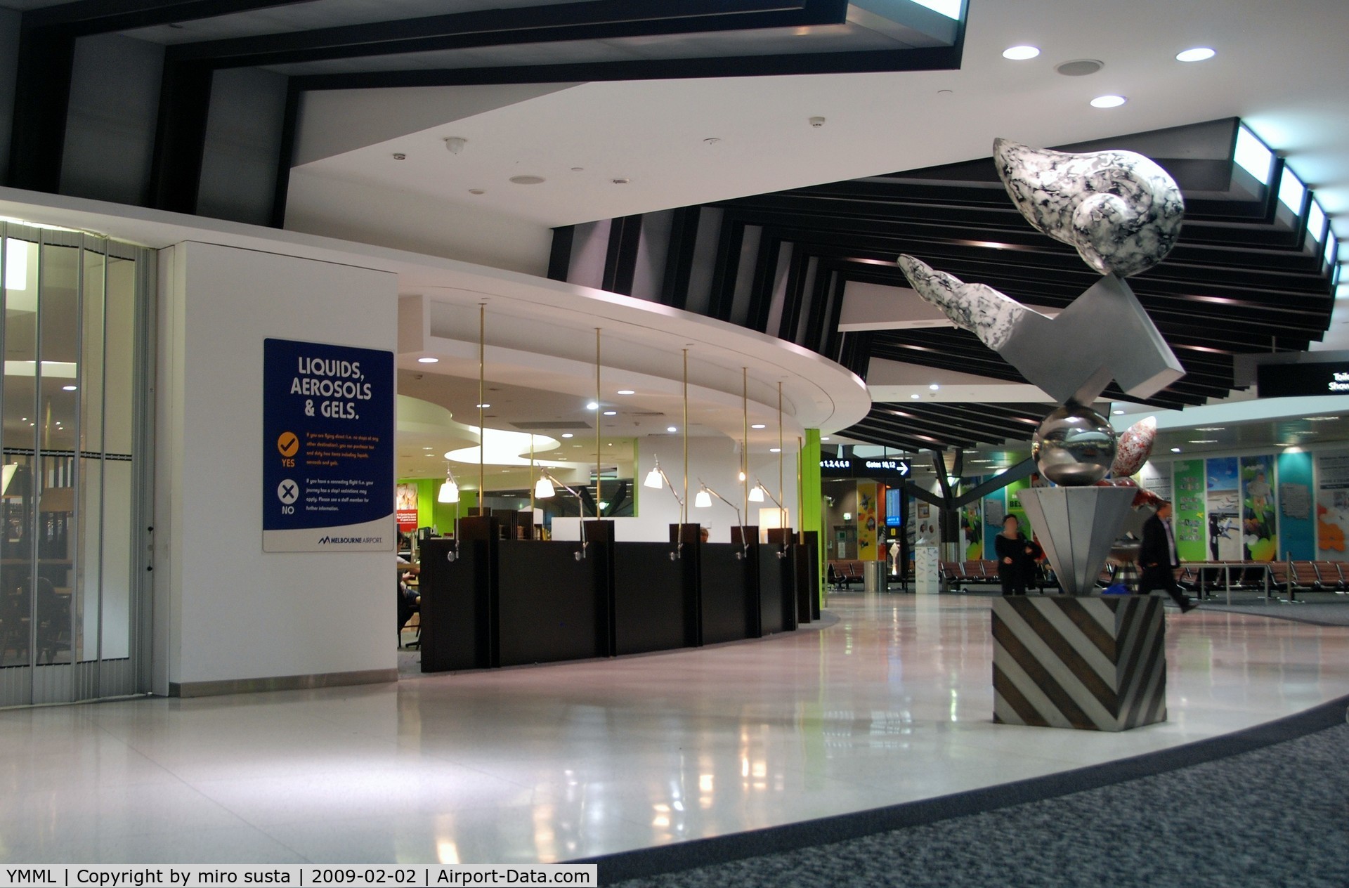 Melbourne International Airport, Tullamarine, Victoria Australia (YMML) - Melbourne Tullamarine International Airport
