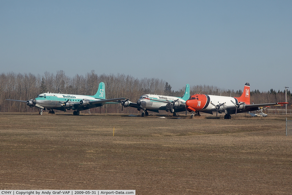 Hay River Airport, Hay River, Northwest Territories Canada (CYHY) - Buffalo Airways DC 4