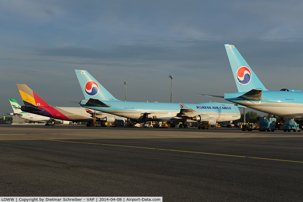 Vienna International Airport, Vienna Austria (LOWW) - Korean and Asiana Cargo